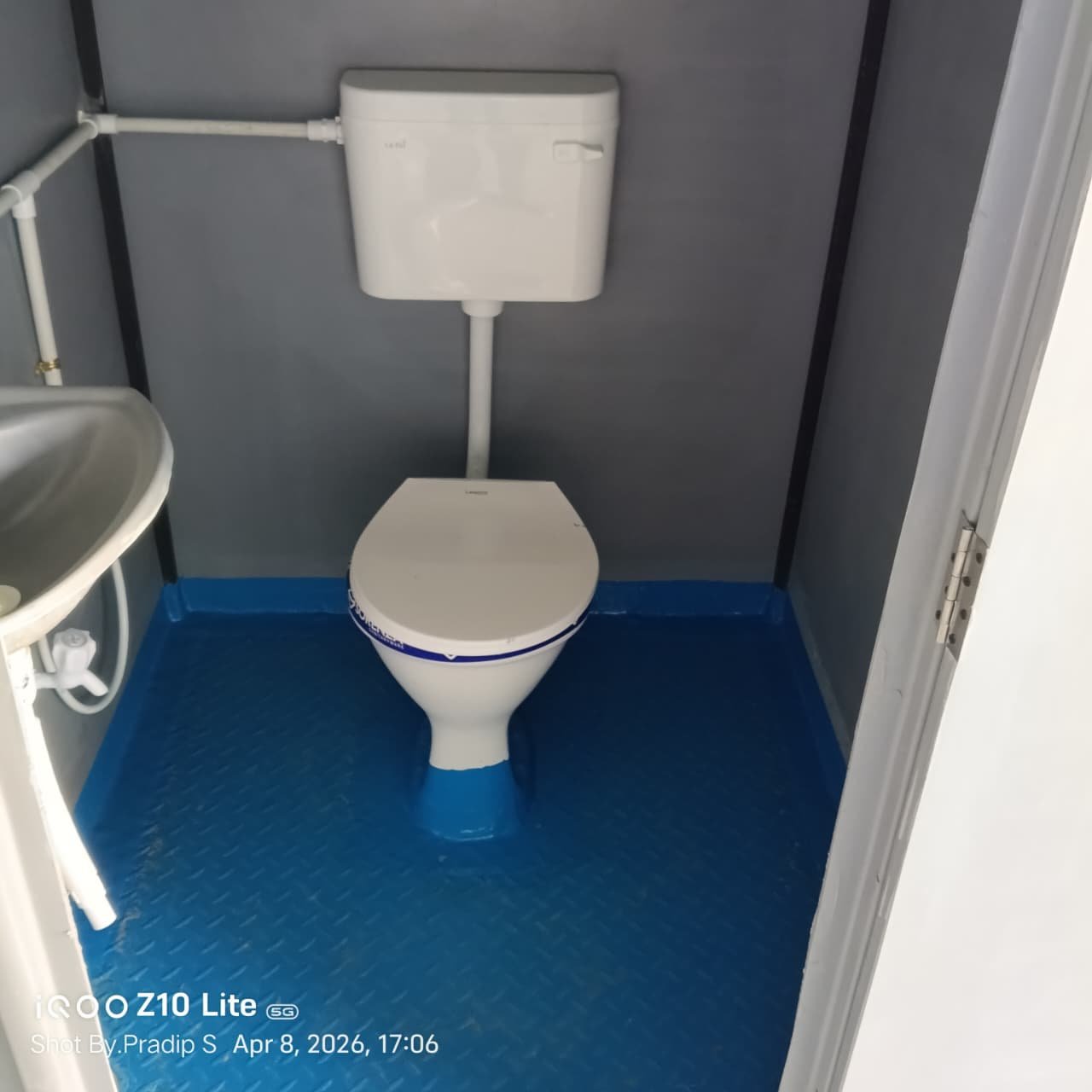 FRP Portable Toilet 37