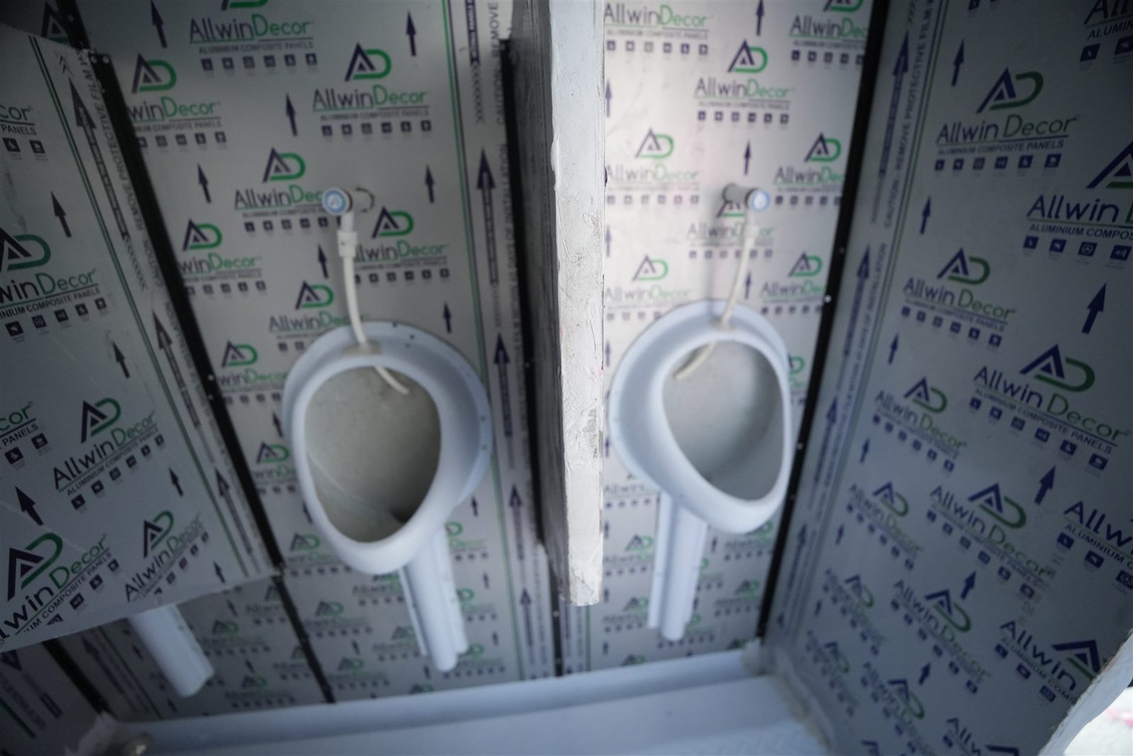 Portable Urinals 12