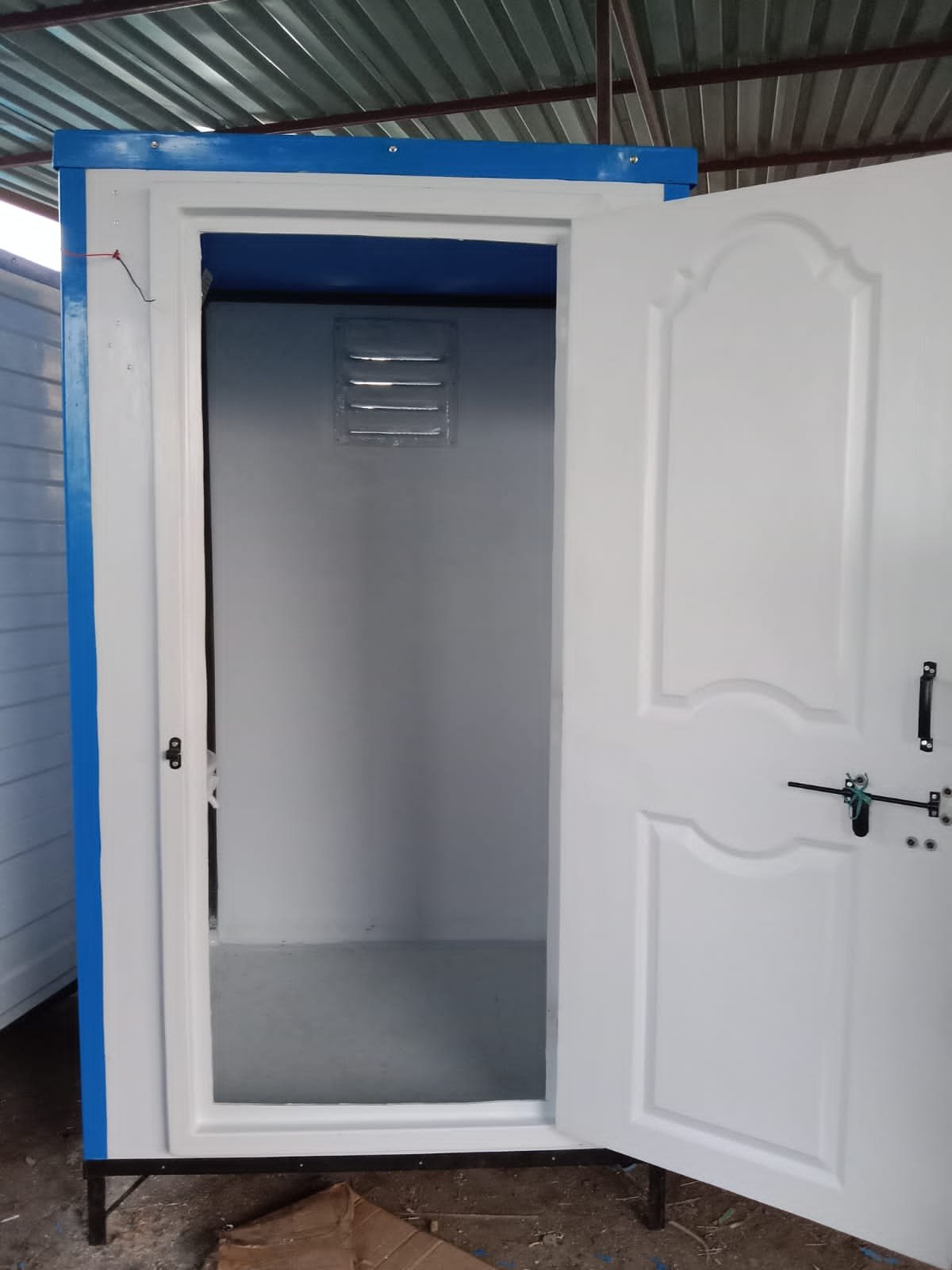 FRP Portable Toilet 39